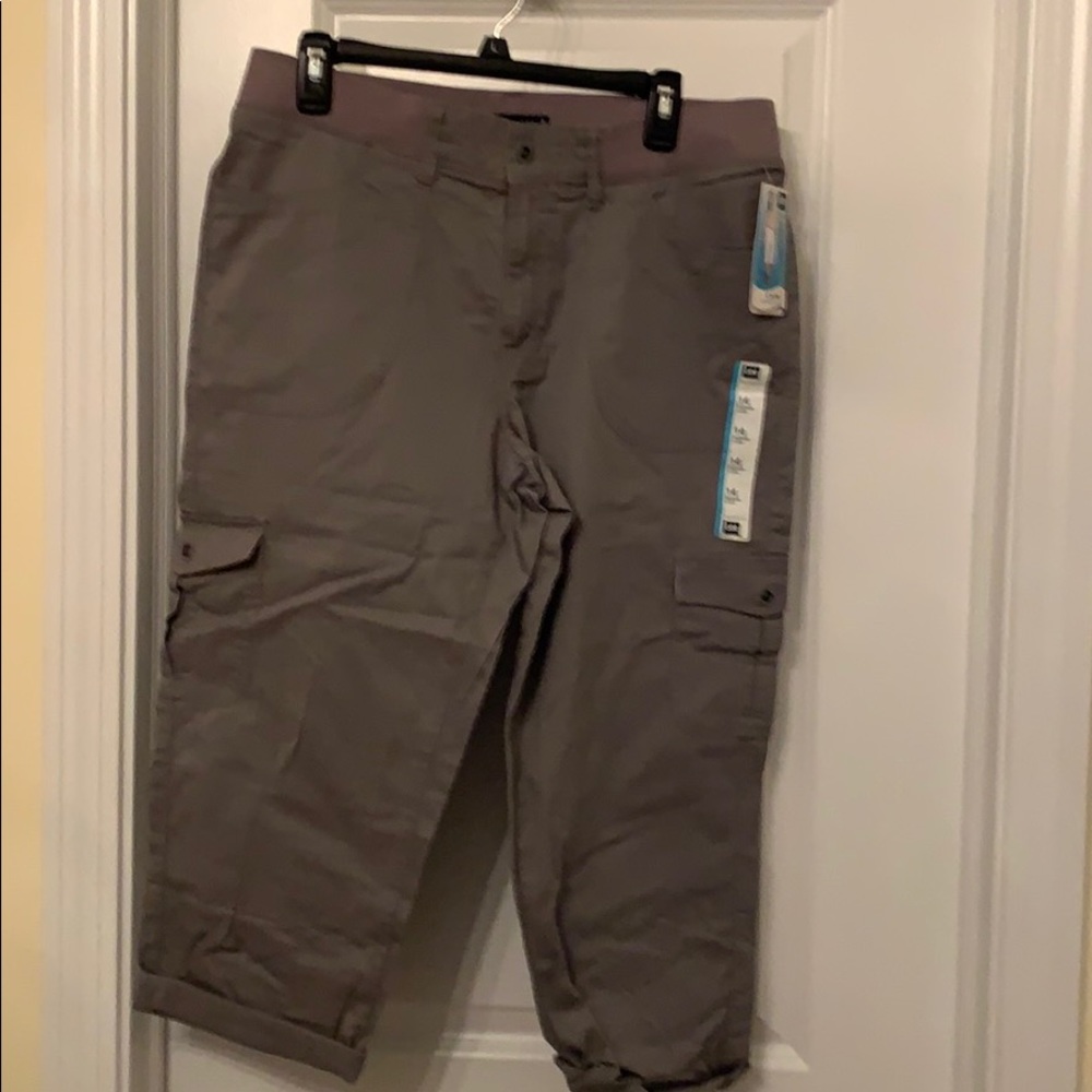 Capri pants